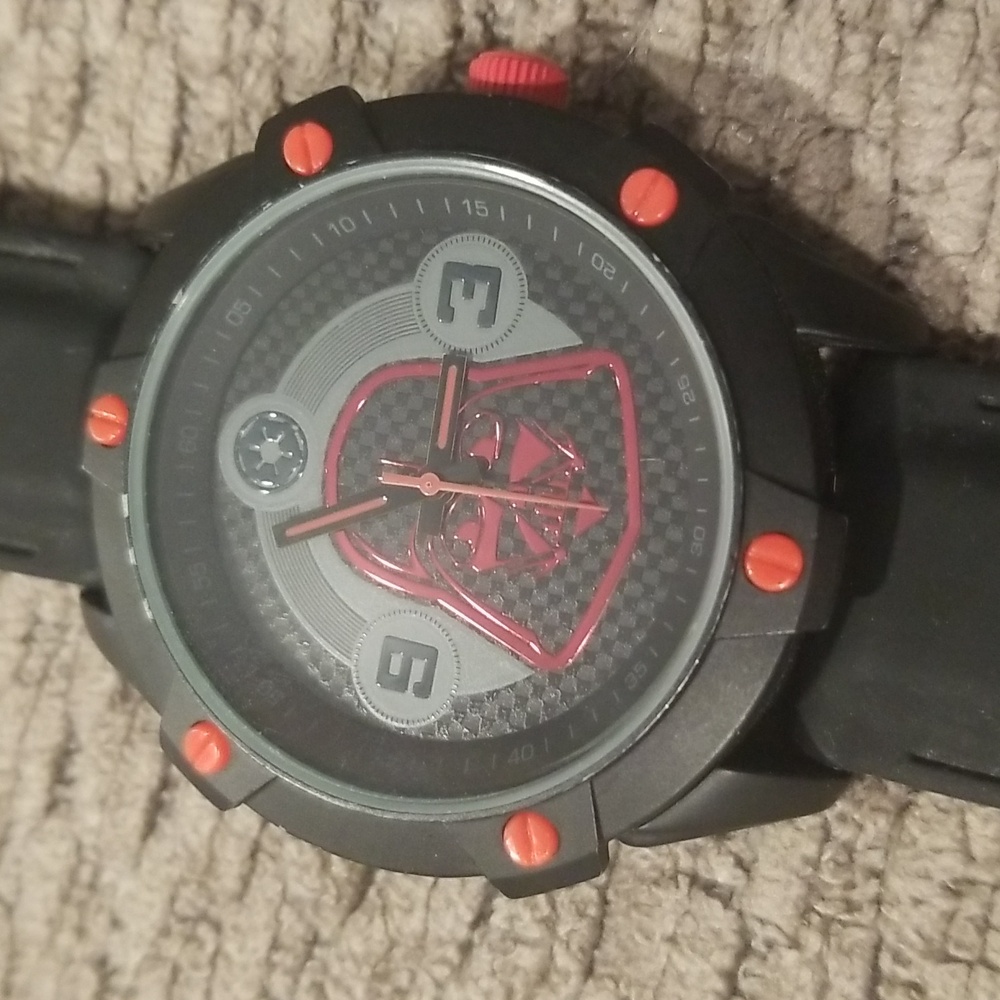 Star Wars Watch - Picture 3 of 10
